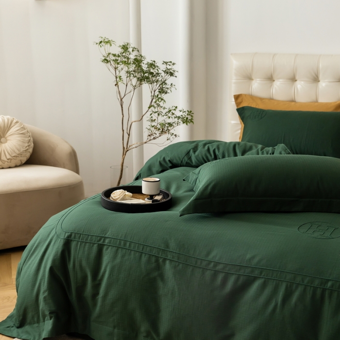 91家纺网 家纺一手货源 找家纺 艾莱 2023新款A类长绒棉水洗80提花埋线工艺款四件套 艾华仕-墨绿