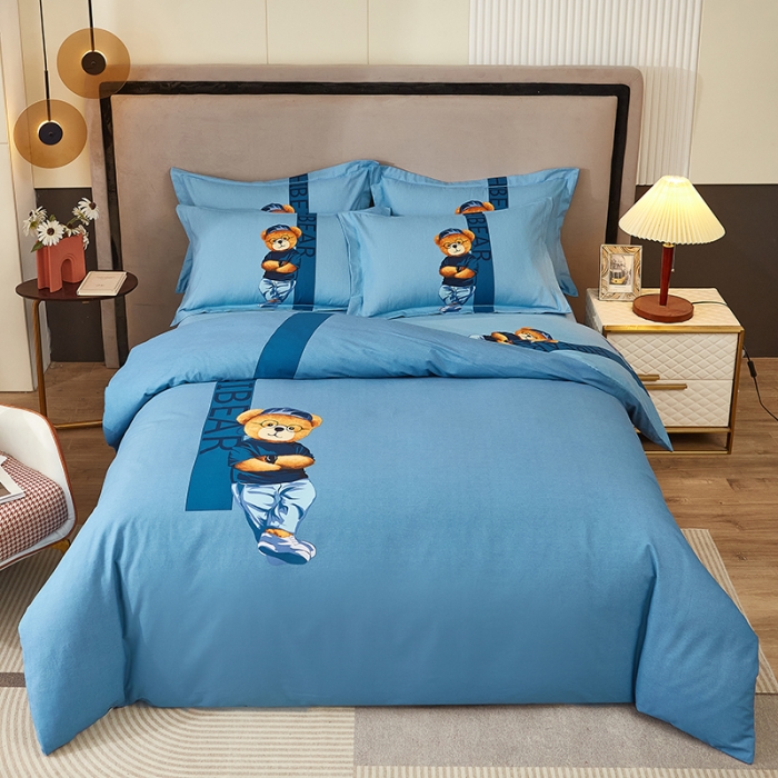 91家纺网 家纺一手货源 找家纺 雲归梦2022年新款加厚全棉大版四件套第二批-格条卡通 潮酷熊蓝