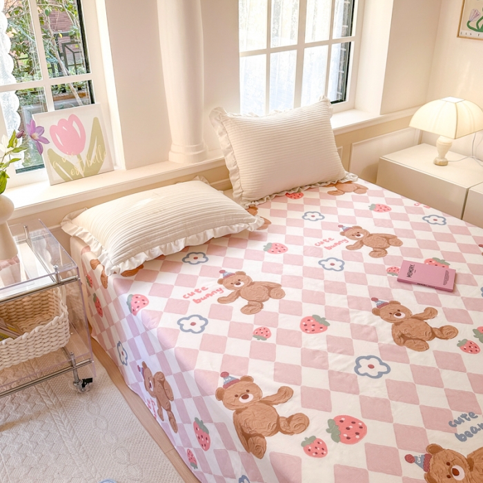 91家纺网 家纺一手货源 找家纺 优彩 2023新款全棉舒适13372单床单 草莓小熊