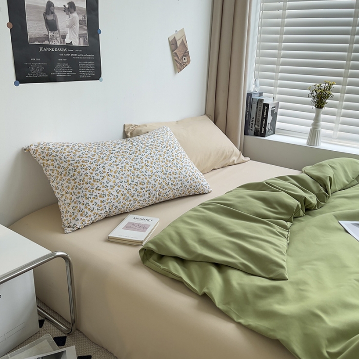 91家纺网 家纺一手货源 找家纺 曼谷 新款亲肤棉纯色双拼北欧风碎花简约四件套 蜜瓜绿（小杏花）