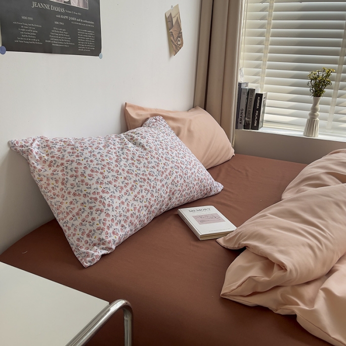 91家纺网 家纺一手货源 找家纺 曼谷 新款亲肤棉纯色双拼北欧风碎花简约四件套 蜜桃拿铁（小桃花）