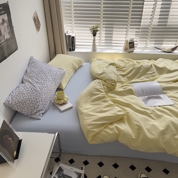 91家纺网 家纺一手货源 找家纺 曼谷 新款亲肤棉纯色双拼北欧风碎花简约四件套 芝士浅蓝（小兰花）