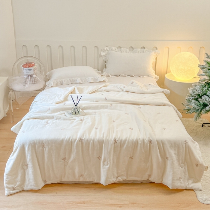 91家纺网 家纺一手货源 找家纺 木楌 2024新款双层皱皱纱刺绣款夏被 蝴蝶结