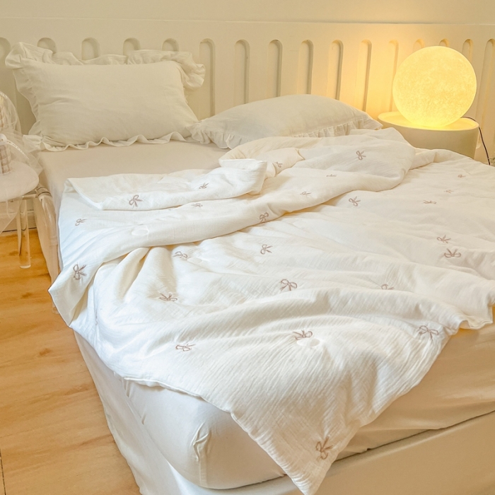 91家纺网 家纺一手货源 找家纺 木楌 2024新款双层皱皱纱刺绣款夏被 蝴蝶结