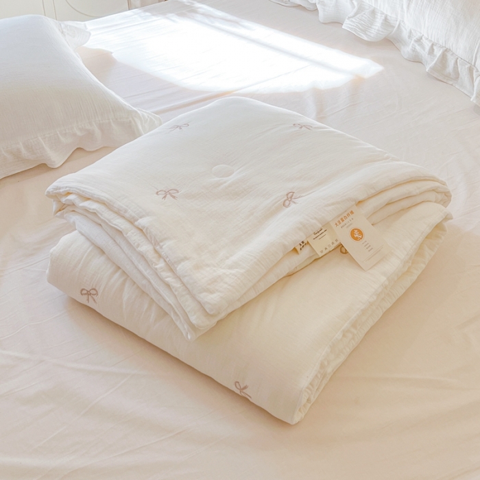 91家纺网 家纺一手货源 找家纺 木楌 2024新款双层皱皱纱刺绣款夏被 蝴蝶结