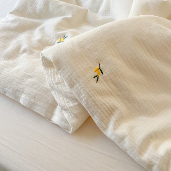 91家纺网 家纺一手货源 找家纺 木楌 2024新款双层皱皱纱刺绣款夏被 枇杷叶