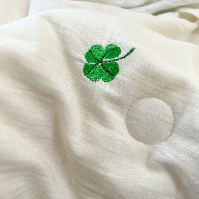 91家纺网 家纺一手货源 找家纺 木楌 2024新款双层皱皱纱刺绣款夏被 三叶草