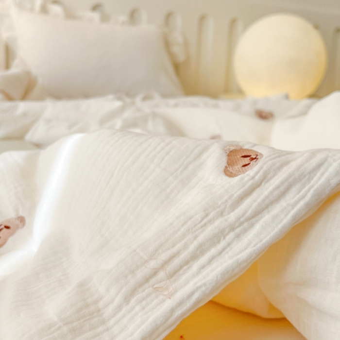 91家纺网 家纺一手货源 找家纺 木楌 2024新款双层皱皱纱刺绣款夏被 幸运熊