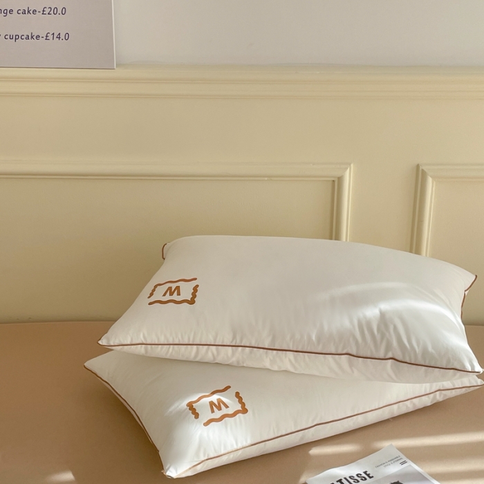 91家纺网 家纺一手货源 找家纺 伟邦 2023新款W日式酒店枕48*74