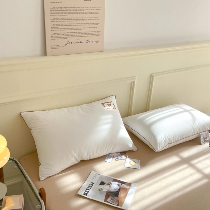 91家纺网 家纺一手货源 找家纺 伟邦 2023新款W日式酒店枕48*74