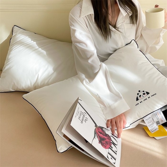 91家纺网 家纺一手货源 找家纺 伟邦 2023新款呼呼熊酒店枕48*74