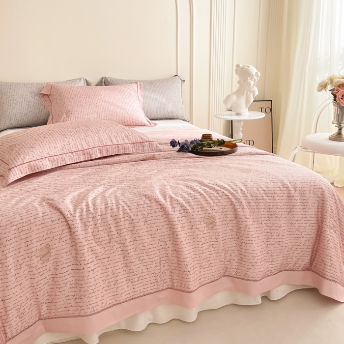 91家纺网 家纺一手货源 找家纺 匠心 2023新款莫代尔法式镂空夏被三件套 简画-粉