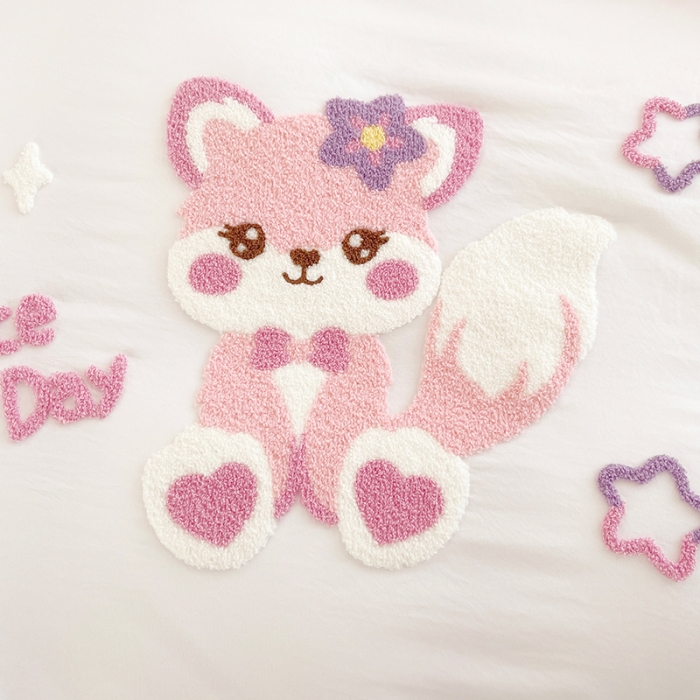 91家纺网 家纺一手货源 找家纺 泉欣家纺2024新款小精灵系列加厚水洗亲肤棉毛巾绣四件套 小精灵-白粉