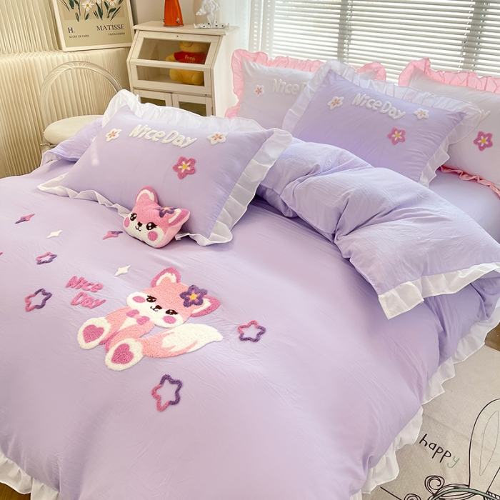 91家纺网 家纺一手货源 找家纺 泉欣家纺2024新款小精灵系列加厚水洗亲肤棉毛巾绣四件套小精灵香芋紫