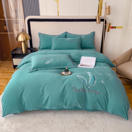 91家纺网 家纺一手货源 找家纺 2023新款双面细斜纹四件套云锦蛋白棉四季款 羽毛系列