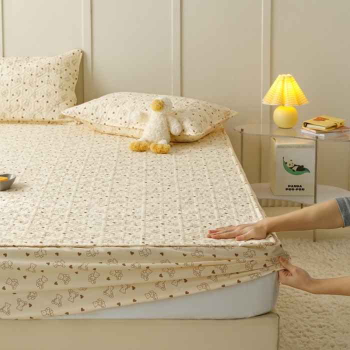 91家纺网 家纺一手货源 找家纺 忘忧草 2023新款全棉夹棉床笠纯棉印花小清新花卉系列 贝贝熊