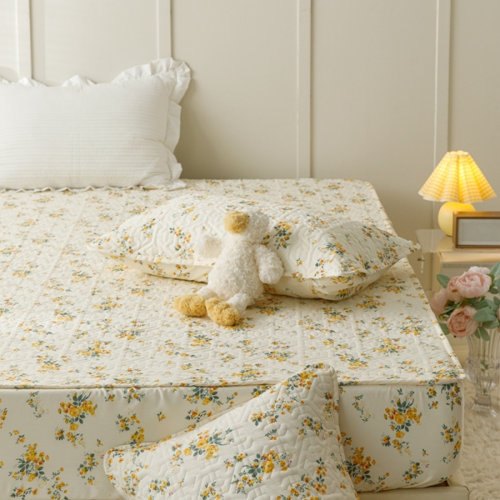 91家纺网 家纺一手货源 找家纺 忘忧草 2023新款全棉夹棉床笠纯棉印花小清新花卉系列 温迪