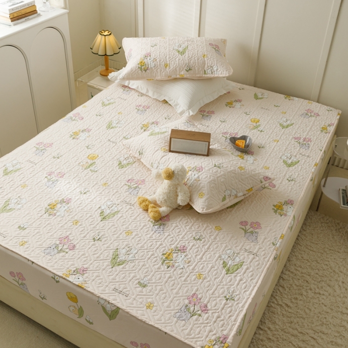 91家纺网 家纺一手货源 找家纺 忘忧草 2023新款全棉夹棉床笠纯棉印花小清新花卉系列 园林兔-玉