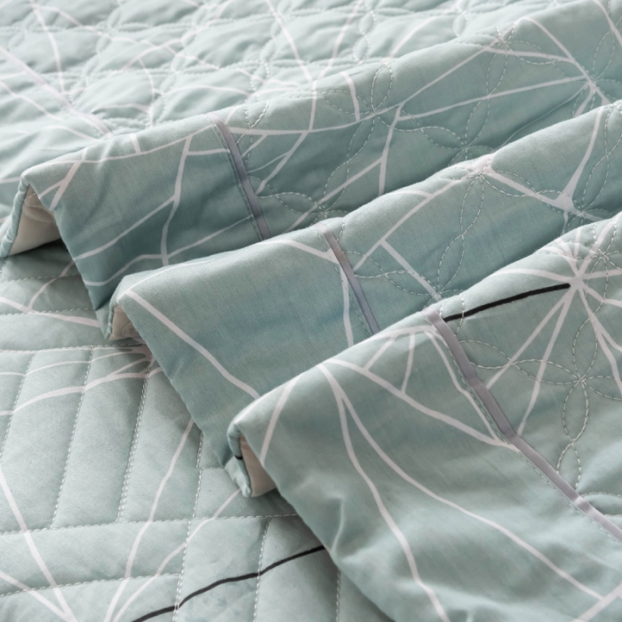 91家纺网 家纺一手货源 找家纺 优乐家纺 2023新款全棉印花绗绣单床盖 淑女格