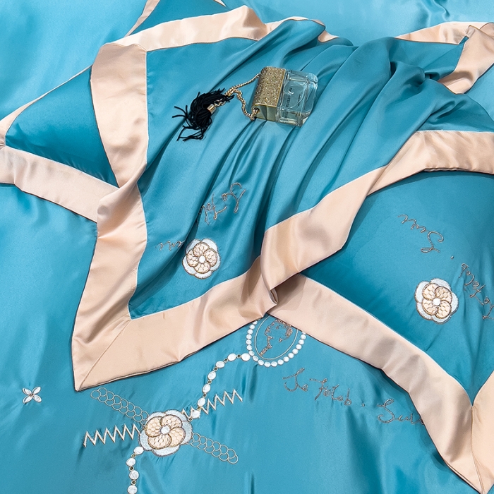 91家纺网 家纺一手货源 找家纺 绒世界 2024新款水洗真丝莱娅系列四件套 莱娅-孔雀蓝