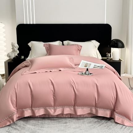 91家纺网 家纺一手货源 找家纺 若未 2023新款50支长绒棉镂空轻奢四件套-奢梵克 粉豆沙