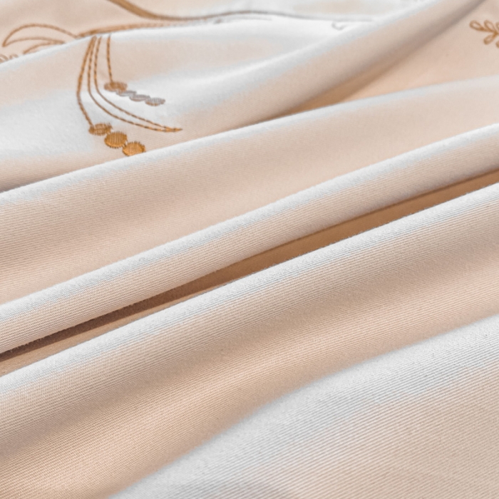 91家纺网 家纺一手货源 找家纺 绒世界 2024新款秋冬保暖锦绣棉简约绣花艾莎系列四件套 艾莎-藕粉