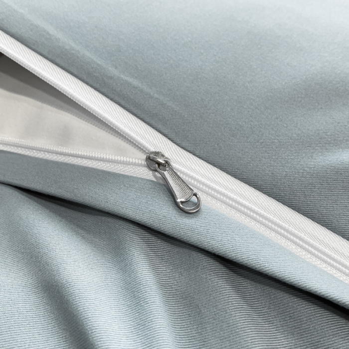 91家纺网 家纺一手货源 找家纺 绒世界 2024新款秋冬保暖锦绣棉简约绣花艾莎系列四件套 艾莎-青灰