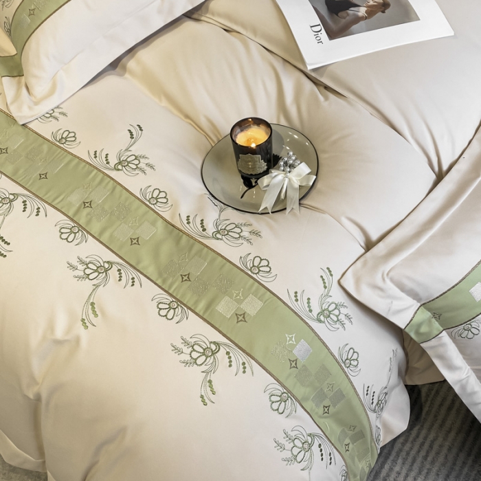 91家纺网 家纺一手货源 找家纺 绒世界 2024新款秋冬保暖锦绣棉简约绣花艾莎系列四件套 艾莎-香槟