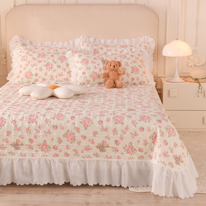 91家纺网 家纺一手货源 找家纺 绒世界 2024新款水洗棉韩版夹棉床盖系列 粉色嘟嘟熊