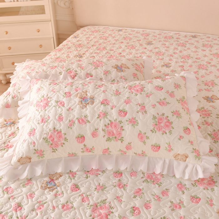 91家纺网 家纺一手货源 找家纺 绒世界 2024新款水洗棉韩版夹棉床盖系列 粉色嘟嘟熊