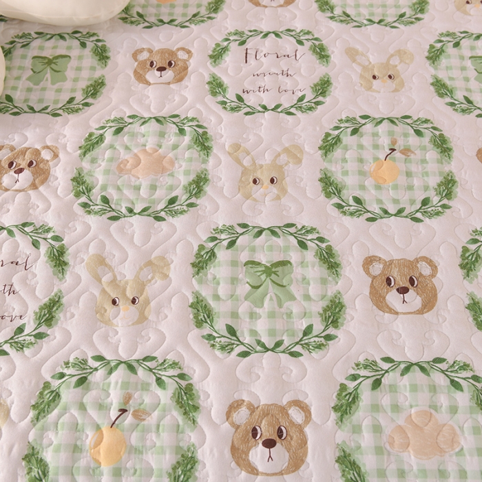 91家纺网 家纺一手货源 找家纺 绒世界 2024新款水洗棉韩版夹棉床盖系列 格调熊