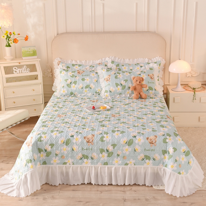 91家纺网 家纺一手货源 找家纺 绒世界 2024新款水洗棉韩版夹棉床盖系列 花朵小熊