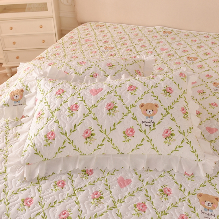 91家纺网 家纺一手货源 找家纺 绒世界 2024新款水洗棉韩版夹棉床盖系列 花叶熊