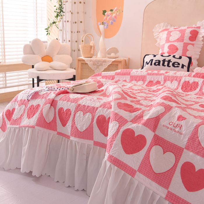 91家纺网 家纺一手货源 找家纺 绒世界 2024新款水洗棉韩版夹棉床盖系列 恋爱季节