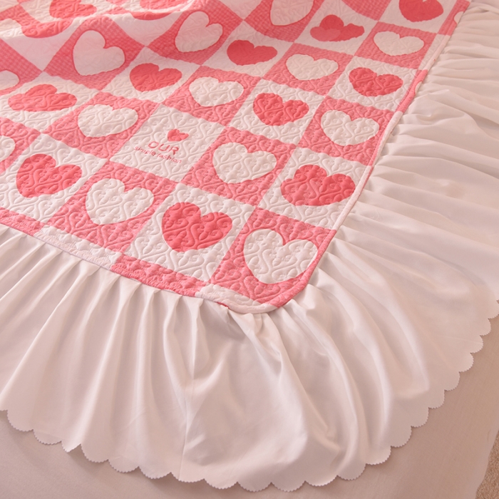 91家纺网 家纺一手货源 找家纺 绒世界 2024新款水洗棉韩版夹棉床盖系列 恋爱季节