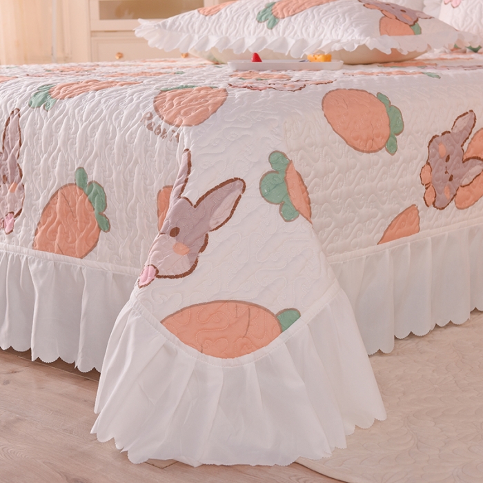 91家纺网 家纺一手货源 找家纺 绒世界 2024新款水洗棉韩版夹棉床盖系列 萝卜兔