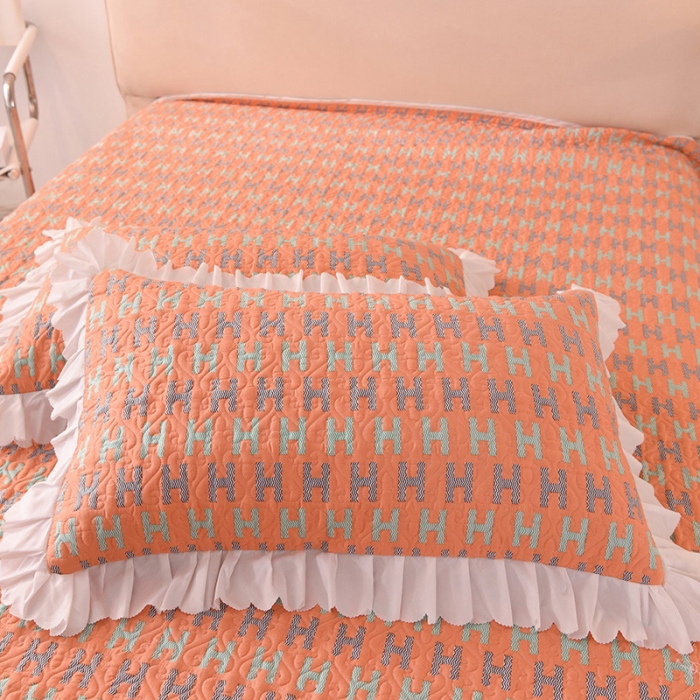 91家纺网 家纺一手货源 找家纺 绒世界 2024新款水洗棉韩版夹棉床盖系列 时空序曲