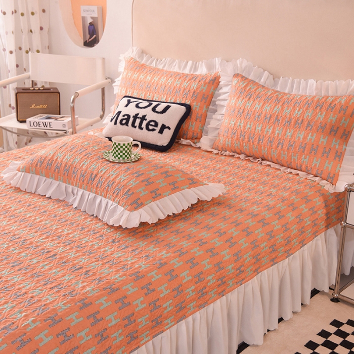 91家纺网 家纺一手货源 找家纺 绒世界 2024新款水洗棉韩版夹棉床盖系列 时空序曲