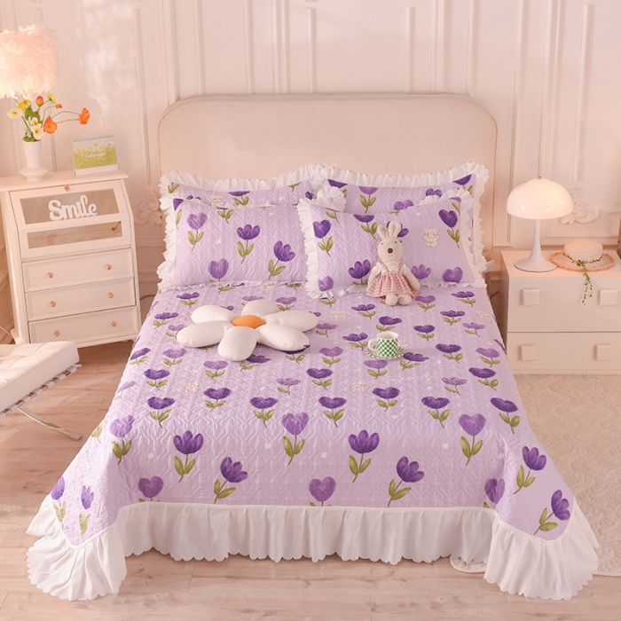 91家纺网 家纺一手货源 找家纺 绒世界 2024新款水洗棉韩版夹棉床盖系列 紫花依熊