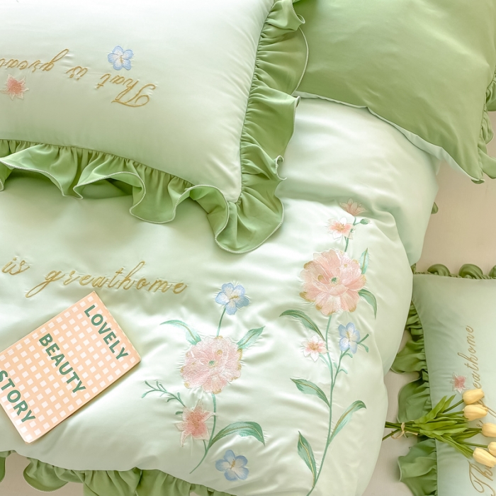 91家纺网 家纺一手货源 找家纺 富盛 2024新款水洗亲肤棉刺绣四件套公主风四件套-春暖花开 浅绿+深绿