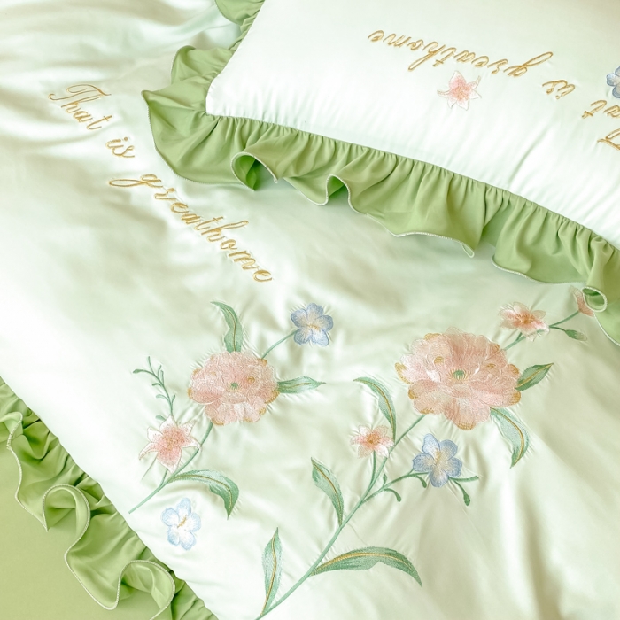 91家纺网 家纺一手货源 找家纺 富盛 2024新款水洗亲肤棉刺绣四件套公主风四件套-春暖花开 浅绿+深绿