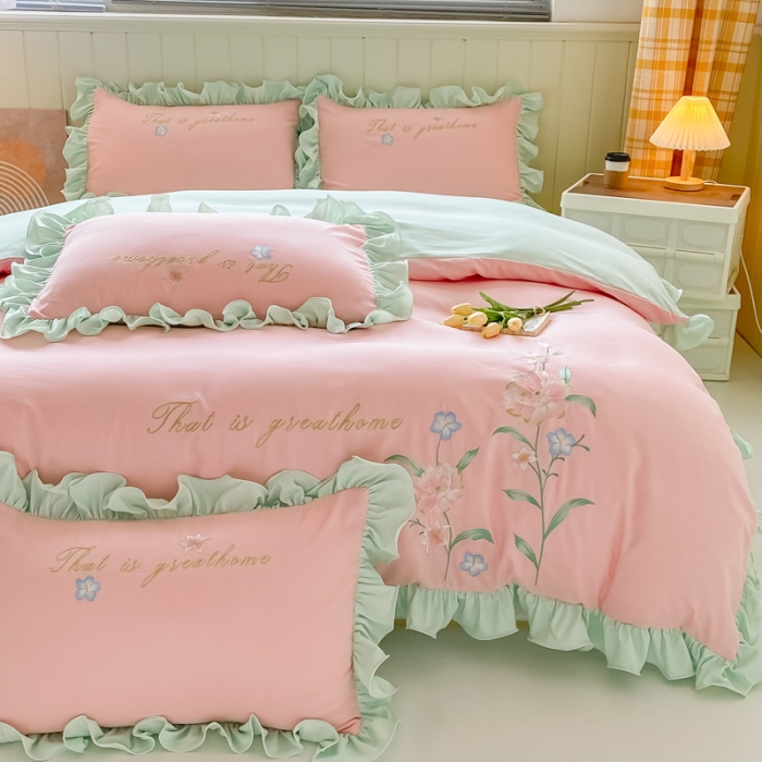 91家纺网 家纺一手货源 找家纺 富盛 2024新款水洗亲肤棉刺绣四件套公主风四件套-春暖花开 粉绿