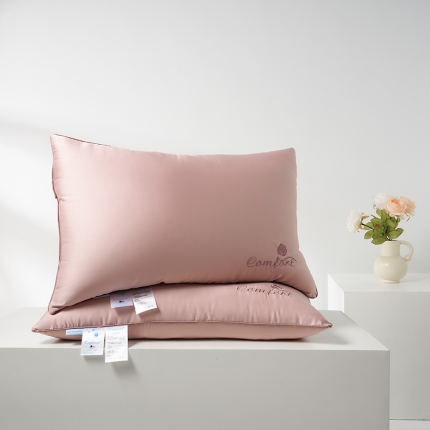 91家纺网 家纺一手货源 找家纺 （总）2025新款 玫丽丝枕芯 轻柔亲肤羽丝绒护颈枕头