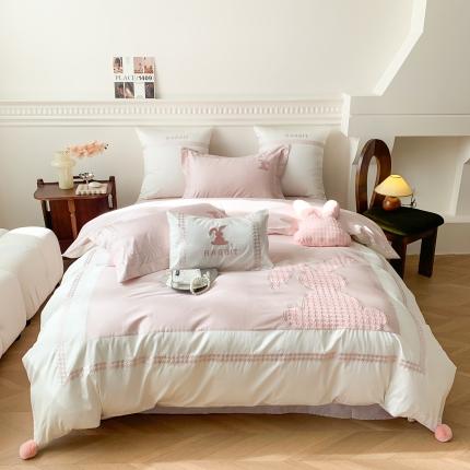 91家纺网 家纺一手货源 找家纺 （总）曼布缇 2025春夏新品100S澳棉长绒棉贴布绣四件套-艾娜兔