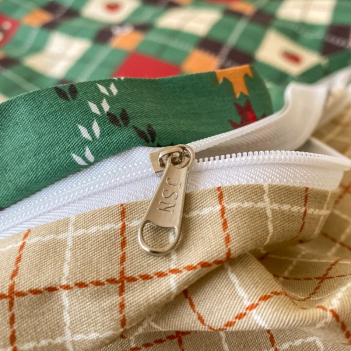 91家纺网 家纺一手货源 找家纺 金丝鸟家纺 2023新款舒适柔软双版全棉斜纹四季可用四件套 菱格爱心熊