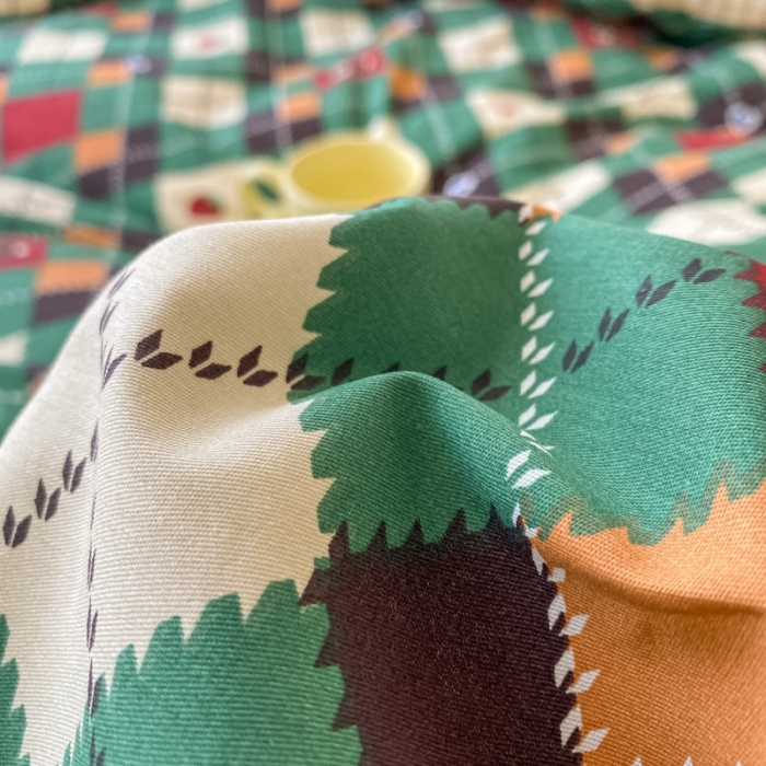 91家纺网 家纺一手货源 找家纺 金丝鸟家纺 2023新款舒适柔软双版全棉斜纹四季可用四件套 菱格爱心熊