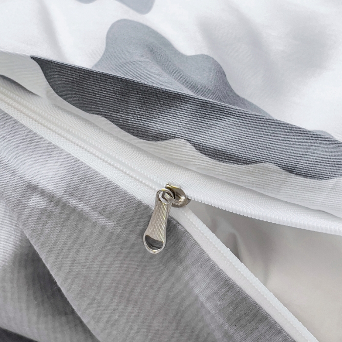 91家纺网 家纺一手货源 找家纺 金丝鸟家纺 2023新款舒适柔软双版全棉斜纹四季可用四件套 宝宝熊灰