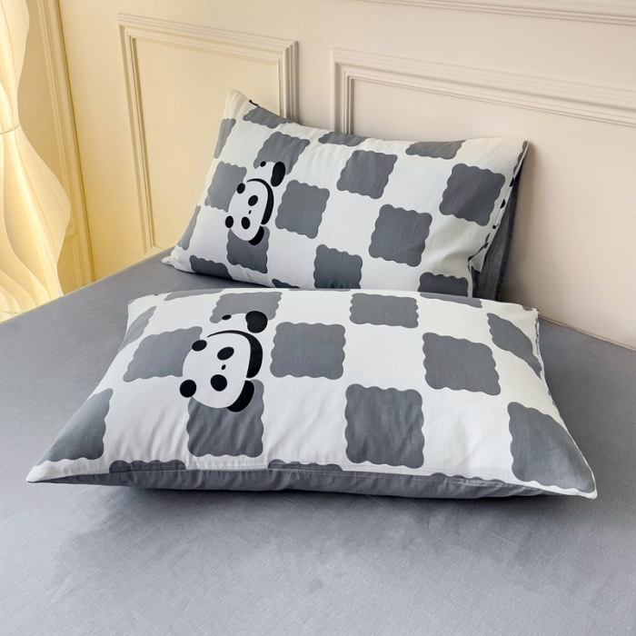 91家纺网 家纺一手货源 找家纺 金丝鸟家纺 2023新款舒适柔软双版全棉斜纹四季可用四件套 宝宝熊灰