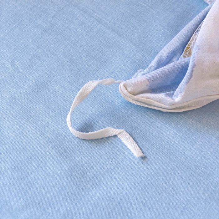 91家纺网 家纺一手货源 找家纺 金丝鸟家纺 2023新款舒适柔软双版全棉斜纹四季可用四件套 草莓物语