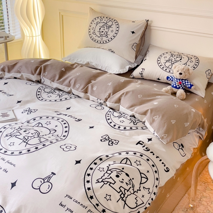 91家纺网 家纺一手货源 找家纺 金丝鸟家纺 2023新款舒适柔软双版全棉斜纹四季可用四件套 加油女孩